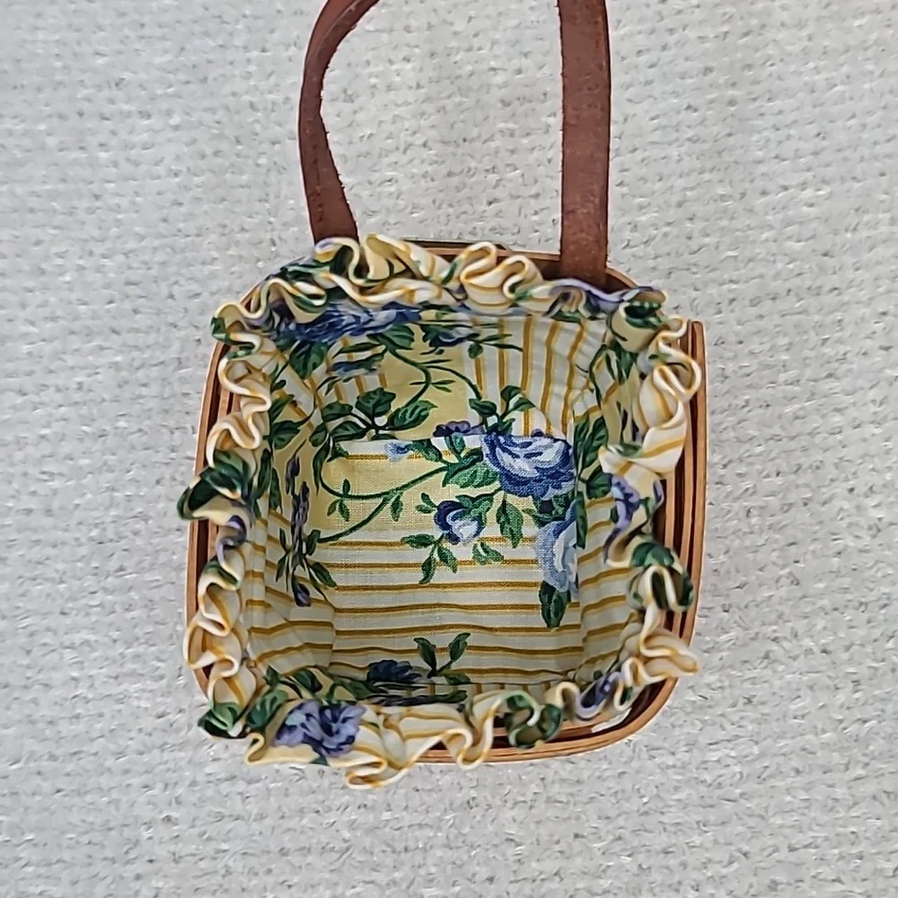Longaberger Handmade Vintage '98 Small Chive Hanging Basket 15211 w/Liner/Insert
